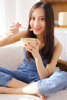 小不点爱吃肉混JIN